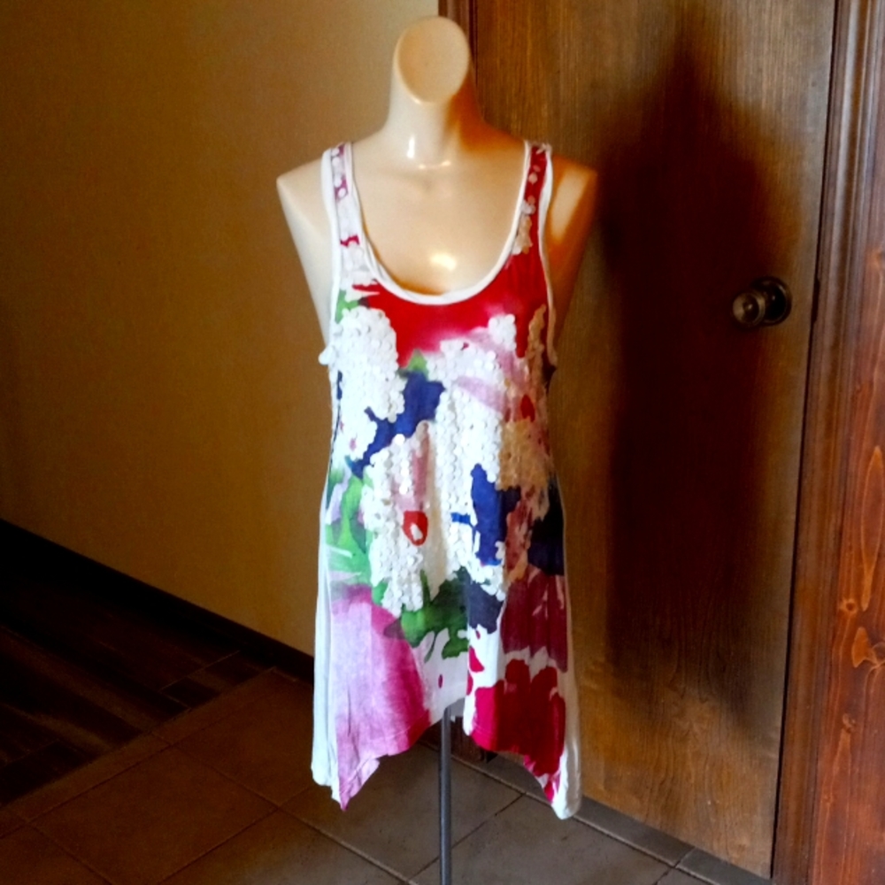 CHELSEA & VIOLET tank top